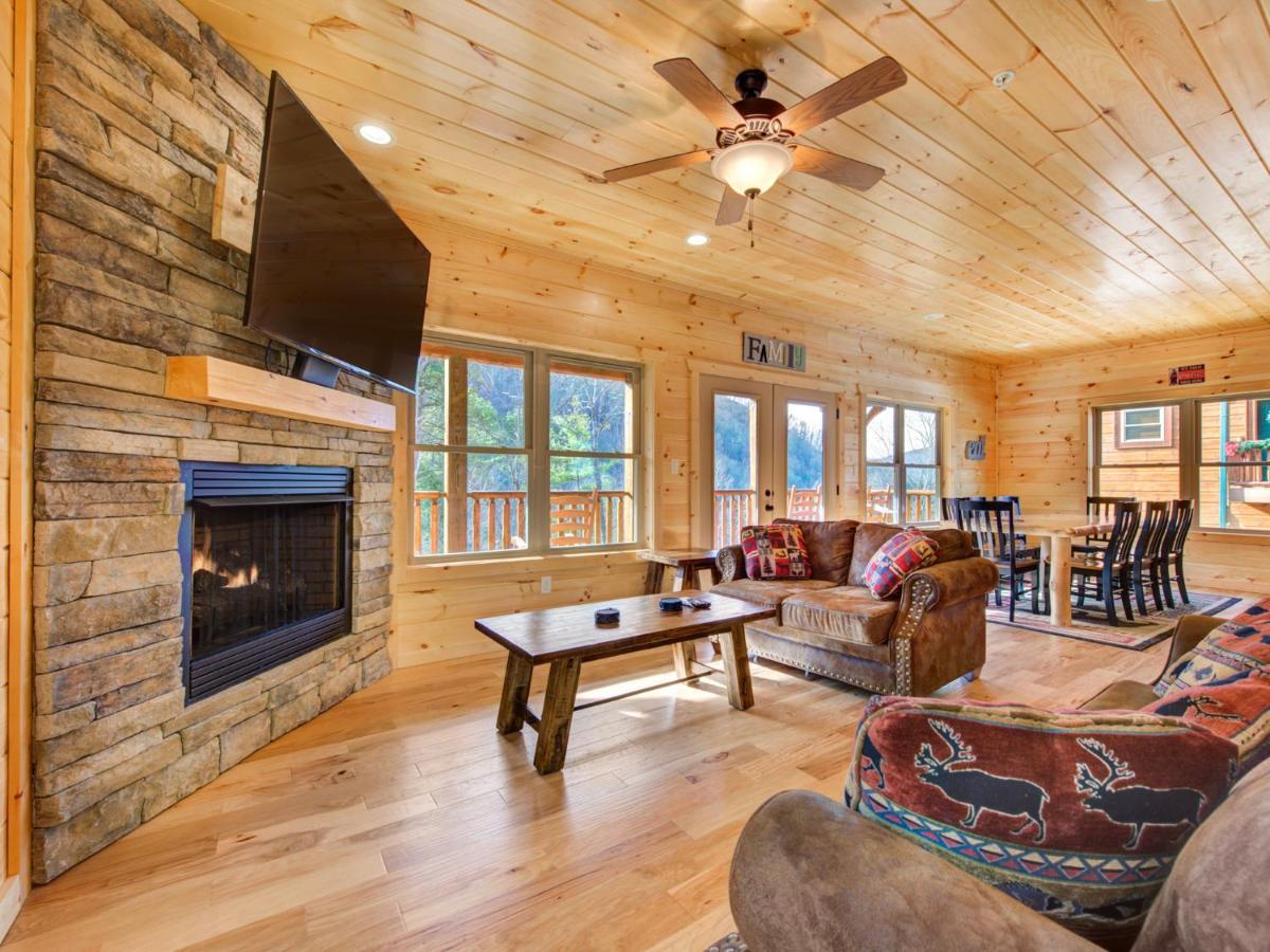Gatlinburg Escape Villa ภายนอก รูปภาพ